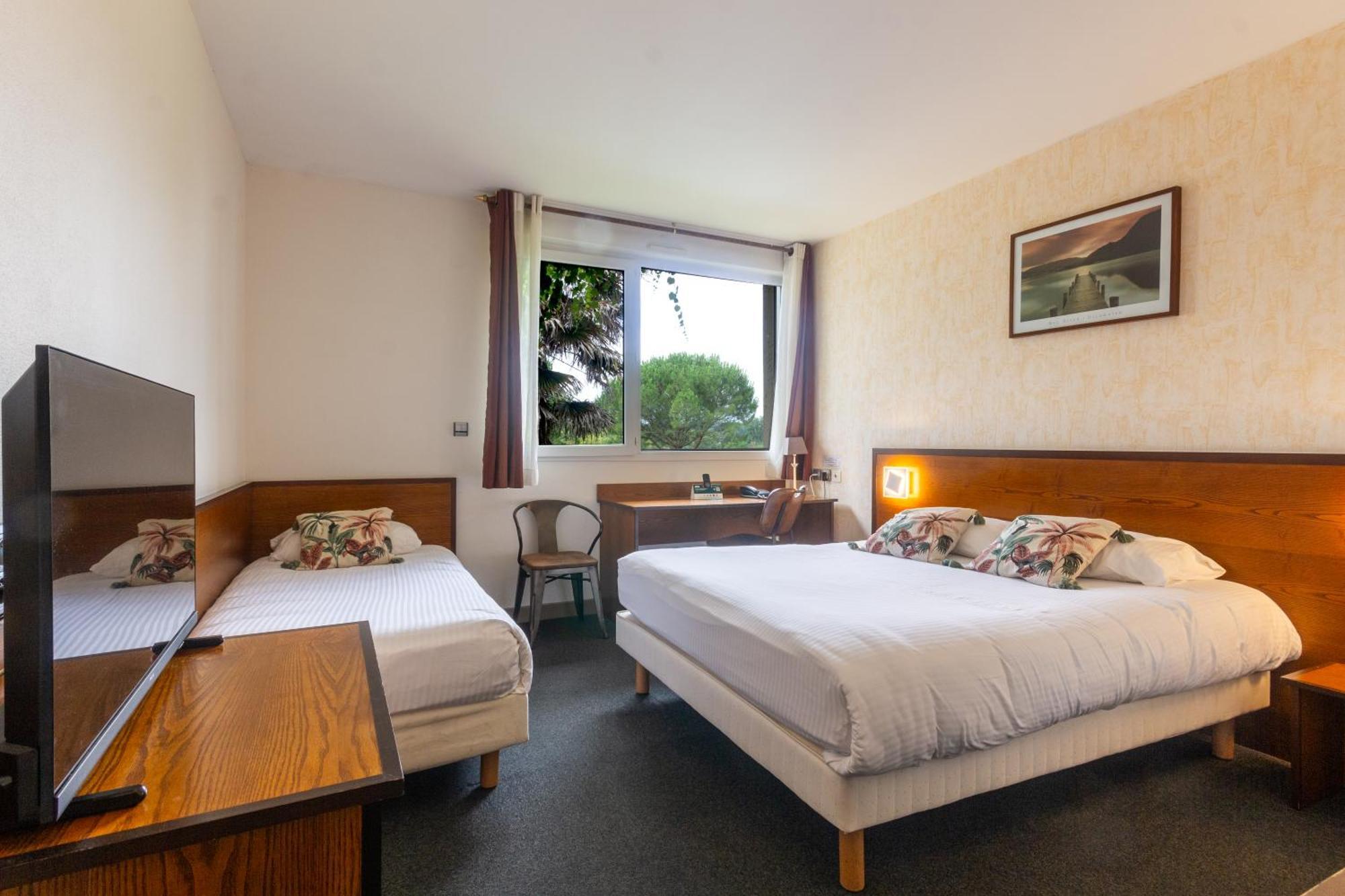 Logis Hotel Et Restaurant La Bombardiere Cuq-Toulza Εξωτερικό φωτογραφία